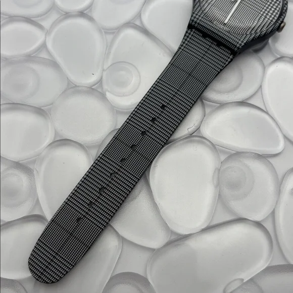 Swatch Watch - SUOB113 - FOR THE LOVE OF W - Picture 4 of 7